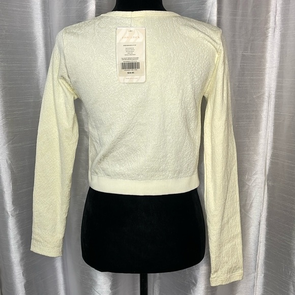 Fabletics River Seamless NWT Women’s XL Yellow Textured Cropped Long Sleeve Top - Picture 4 of 8